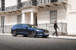 Volvo V60 D4 Inscription 2018 года (UK)